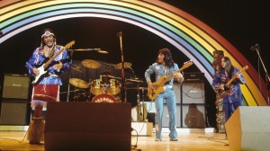 3 Songs From 1974 That Teens Couldnโt Stop Playing in Their First Car