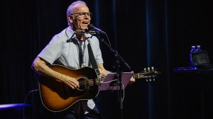 3 Folk Singer-Songwriters From the 80s You Can Probably Recognize (Even if You Can’t Name Them)
