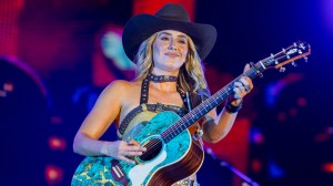 “She Let Me Live My Dream”: Lainey Wilson Gives a 10-Year-Old Fan the Moment of a Lifetime
