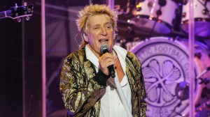 Rod Stewart Postpones Concert Hours Before Showtime, Cites “Mechanical Fault”