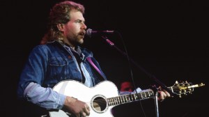 4 Country Songs From 1993 That Every 90s Kid Still Knows Today