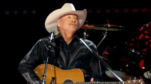 Alan Jackson Honors the Memory of 9/11 With New Live Version of “Where Were You”
