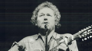 Every Baby Boomer Alive Remembers These 4 Must-Hear Classic Rock Ballads From 1976