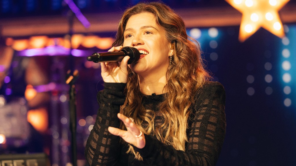 4 Female Singers With Live Vocals So Good They Don’t Need a Backing Track