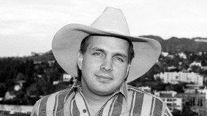 On This Day in 1990, Garth Brooks Was at No. 1 With the Last Song He Recorded as a Demo Singer