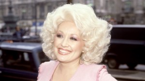 On This Day in 1978, Dolly Parton Was Enjoying Her Second Multi-Week Run at No. 1 With an Album That Produced Two Pop Hits