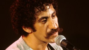3 Soft Rock Songs From 1974 That Had Baby Boomers Crying by the Radio