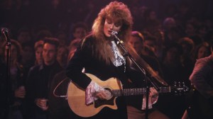 3 Classic Country Songs That Remind 80s Teens of Being Young