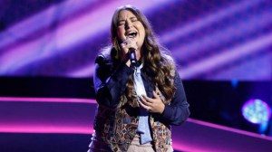 Grand Ole Opry Tour Guide’s Vince Gill Cover Earns a Four-Chair Turn on ‘The Voice’—And the Coaches Turn to Their Craziest Antics Yet to Win Her Over