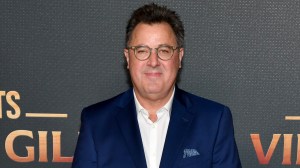 Vince Gill Reveals What Made Dolly Parton So Universally Loved: “She Owned Every Room She Ever Walked In” (Exclusive)